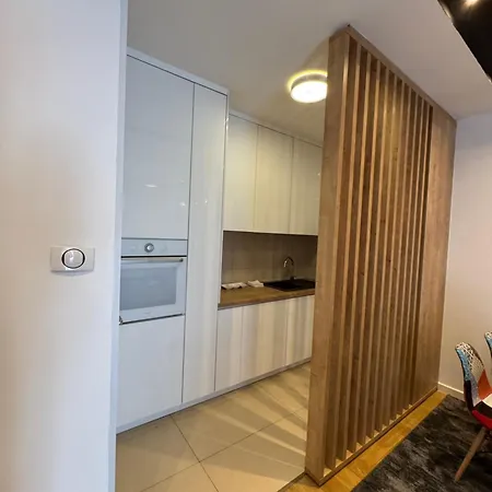 Apartament Top-hill *