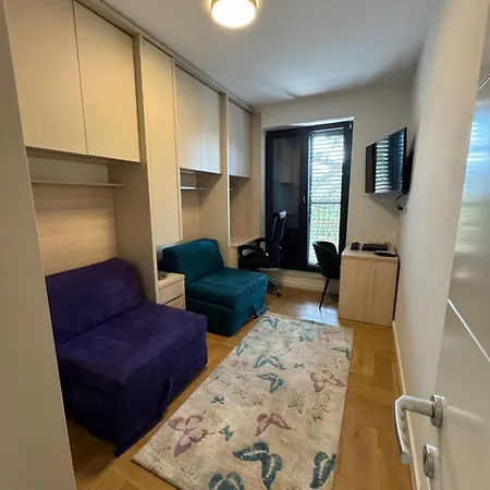Apartament Top-hill *